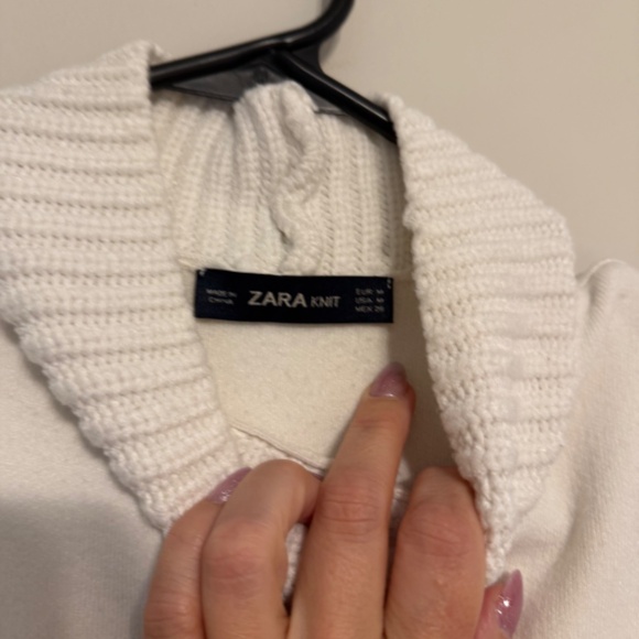 Zara Sleeveless Sweater Turtleneck - Picture 5 of 5